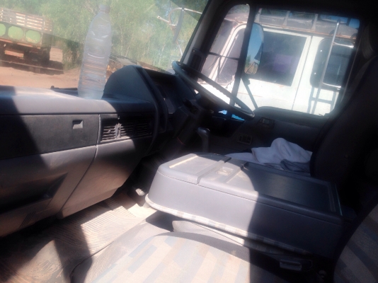 HINO FD 195 HP HO7D สมอเงิน หกล้อดั๊มพ์ รถสวยมากครับพร้อมใช้งานได้เลย กระบะดั๊มพ์เหล็ก 6 ตันความยาว 3.60 เมตร เครื่องแรงดีไม่มีเยิ้ม หัวเก๋งสมอเงินภายในเก๋งคอนโซลสวยครบ พวงมาลัยเพาเวอร์ แอร์ ระบบเบรคทริ๊ปฟี้ ช่วงล่างคัชซีสวยมากๆ ยาง 8.25 ขอบ 16 เอกสารเล่ม HINO FD 195 HP HO7D สมอเงิน หกล้อดั๊มพ์ รถสวยมากครับพร้อมใช้งานได้เลย กระบะดั๊มพ์เหล็ก 6 ตันความยาว 3.60 เมตร เครื่องแรงดีไม่มีเยิ้ม หัวเก๋งสมอเงินภายในเก๋งคอนโซลสวยครบ พวงมาลัยเพาเวอร์ แอร์ ระบบเบรคทริ๊ปฟี้ ช่วงล่างคัชซีสวยมากๆ ยาง 8.25 ขอบ 16 เอกสารเล่ม