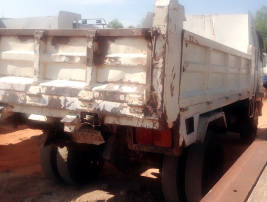 HINO FD 195 HP HO7D สมอเงิน หกล้อดั๊มพ์ รถสวยมากครับพร้อมใช้งานได้เลย กระบะดั๊มพ์เหล็ก 6 ตันความยาว 3.60 เมตร เครื่องแรงดีไม่มีเยิ้ม หัวเก๋งสมอเงินภายในเก๋งคอนโซลสวยครบ พวงมาลัยเพาเวอร์ แอร์ ระบบเบรคทริ๊ปฟี้ ช่วงล่างคัชซีสวยมากๆ ยาง 8.25 ขอบ 16 เอกสารเล่ม HINO FD 195 HP HO7D สมอเงิน หกล้อดั๊มพ์ รถสวยมากครับพร้อมใช้งานได้เลย กระบะดั๊มพ์เหล็ก 6 ตันความยาว 3.60 เมตร เครื่องแรงดีไม่มีเยิ้ม หัวเก๋งสมอเงินภายในเก๋งคอนโซลสวยครบ พวงมาลัยเพาเวอร์ แอร์ ระบบเบรคทริ๊ปฟี้ ช่วงล่างคัชซีสวยมากๆ ยาง 8.25 ขอบ 16 เอกสารเล่ม