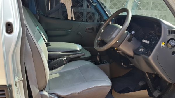 ขายรถตู้ TOYOTA เครื่อง 3000