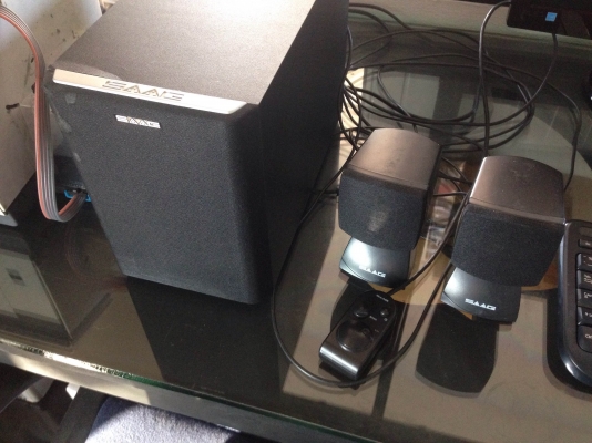 ลำโพงคอม SAAG ขาย 900 / เสียบโทรศัพท์ก็ได้