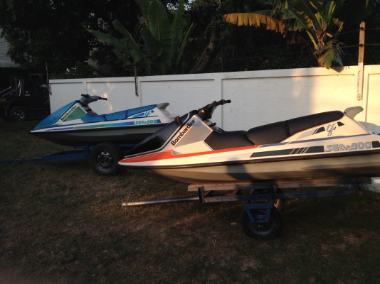 ขายเจ็ทสกีSeadoo เครื่องแน่น(ขายสองลำยกชุดพร้อมอุปกรณ์)