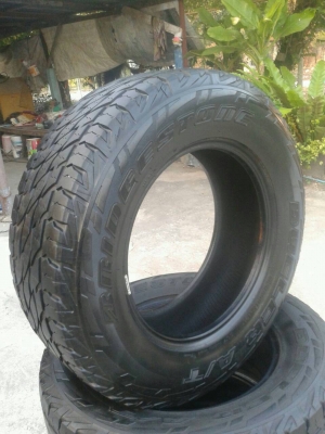ขาย 5,800 ยาง AT BRIDGESTONE 265/65/17 ครับ