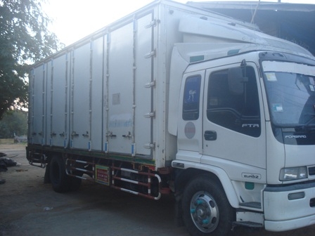 ขาย 6 ล้อ ตู้แห้ง 10 บาน ISUZU FTR ยาว 7.20 เมตร (ตู้บรรทุก)
