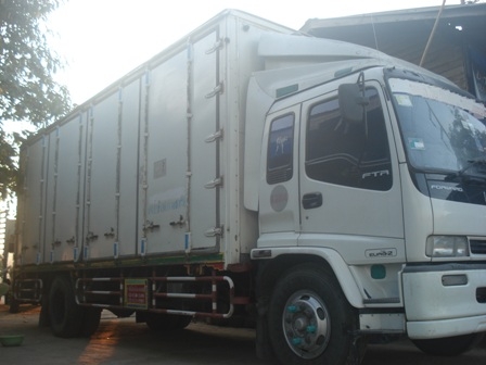 ขาย 6 ล้อ ตู้แห้ง 10 บาน ISUZU FTR ยาว 7.20 เมตร (ตู้บรรทุก)