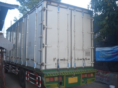 ขาย 6 ล้อ ตู้แห้ง 10 บาน ISUZU FTR ยาว 7.20 เมตร (ตู้บรรทุก)