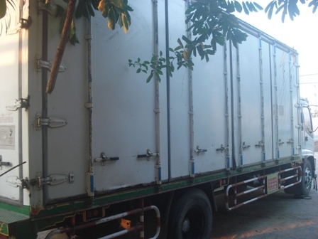 ขาย 6 ล้อ ตู้แห้ง 10 บาน ISUZU FTR ยาว 7.20 เมตร (ตู้บรรทุก)