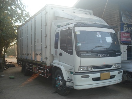 ขาย 6 ล้อ ตู้แห้ง 10 บาน ISUZU FTR ยาว 7.20 เมตร (ตู้บรรทุก)