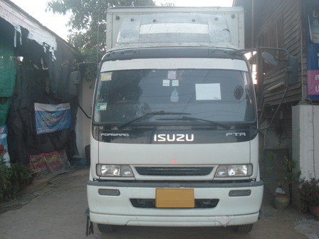 ขาย 6 ล้อ ตู้แห้ง 10 บาน ISUZU FTR ยาว 7.20 เมตร (ตู้บรรทุก)