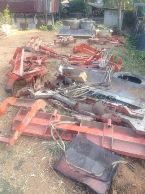 ขายชุดดันหน้าคูโบต้าL4508 ชุดละ33000คับ มีหลายชุดคับ