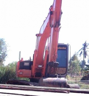 **1,150,000 บ.ต่อรอง**ขายแบคโฮสวยๆ สภาพเก่านอก HITACHI EX120-2 Super เครื่องเดิม ปั้มเดิม ไฟฟ้าครบ ใช้งานในไทย 4,6xx ชั่วโมง เครื่อง/ปั้ม แน่นๆ แรงดี ทำงานดีเร็ว คล่องตัว ไม่โหลด บูมอาร์มสวยไม่มีปะ บุ้งกี๋ไม่ผุ เอวดีแน่น ไม่แตกไม่ร้าว ช่วงล่าง80\% แทร็กหนา **1,150,000 บ.ต่อรอง**ขายแบคโฮสวยๆ สภาพเก่านอก HITACHI EX120-2 Super เครื่องเดิม ปั้มเดิม ไฟฟ้าครบ ใช้งานในไทย 4,6xx ชั่วโมง เครื่อง/ปั้ม แน่นๆ แรงดี ทำงานดีเร็ว คล่องตัว ไม่โหลด บูมอาร์มสวยไม่มีปะ บุ้งกี๋ไม่ผุ เอวดีแน่น ไม่แตกไม่ร้าว ช่วงล่าง80\% แทร็กหนา