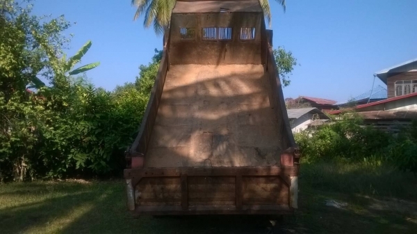 ขาย 6 ล้อดั้มหัวยาว คัสซีสวย เครื่อง DA640 140 แรงม้า เฟืองท้าย FUSO มีเล่มทะเบียนแต่ขาดชุดโอน ราคาคุยกันได้ครับ ขาย 6 ล้อดั้มหัวยาว คัสซีสวย เครื่อง DA640 140 แรงม้า เฟืองท้าย FUSO มีเล่มทะเบียนแต่ขาดชุดโอน ราคาคุยกันได้ครับ