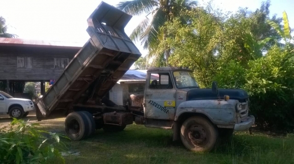 ขาย 6 ล้อดั้มหัวยาว คัสซีสวย เครื่อง DA640 140 แรงม้า เฟืองท้าย FUSO มีเล่มทะเบียนแต่ขาดชุดโอน ราคาคุยกันได้ครับ