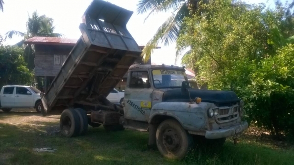 ขาย 6 ล้อดั้มหัวยาว คัสซีสวย เครื่อง DA640 140 แรงม้า เฟืองท้าย FUSO มีเล่มทะเบียนแต่ขาดชุดโอน ราคาคุยกันได้ครับ ขาย 6 ล้อดั้มหัวยาว คัสซีสวย เครื่อง DA640 140 แรงม้า เฟืองท้าย FUSO มีเล่มทะเบียนแต่ขาดชุดโอน ราคาคุยกันได้ครับ