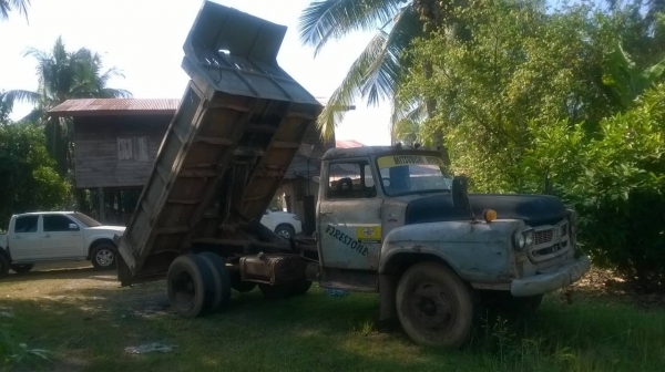 ขาย 6 ล้อดั้มหัวยาว คัสซีสวย เครื่อง DA640 140 แรงม้า เฟืองท้าย FUSO มีเล่มทะเบียนแต่ขาดชุดโอน ราคาคุยกันได้ครับ ขาย 6 ล้อดั้มหัวยาว คัสซีสวย เครื่อง DA640 140 แรงม้า เฟืองท้าย FUSO มีเล่มทะเบียนแต่ขาดชุดโอน ราคาคุยกันได้ครับ