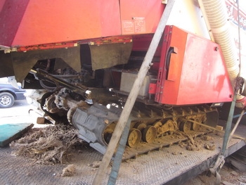 แจ้งพี่น้องชาว ราชบุรี เพชรบุรีและ ภาคใต้ ตก ทุกท่านครับ - ทางเราได้นำรถเกี่ยวข้าว แบบหนวดกุ้ง KUBOTA มาให้ลองพิสูจน์สมรรถภาพกันแล้วครับ แจ้งพี่น้องชาว ราชบุรี เพชรบุรีและ ภาคใต้ ตก ทุกท่านครับ - ทางเราได้นำรถเกี่ยวข้าว แบบหนวดกุ้ง KUBOTA มาให้ลองพิสูจน์สมรรถภาพกันแล้วครับ