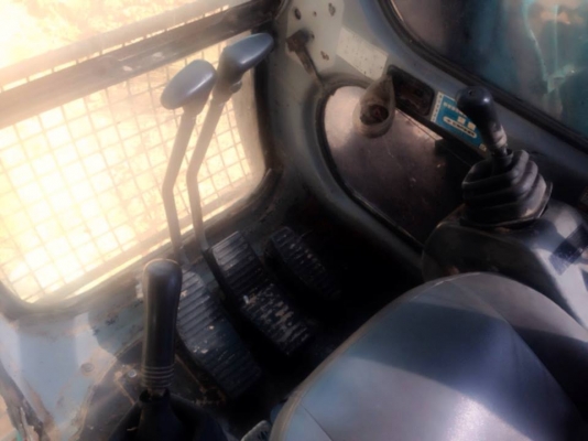 ***ขายแล้วครับขอบคุณ Truck2hand ขายแบคโฮ KOBELCO MARK V(5) SK120 S.No.LP13328 เครื่องเดิม ปั้มเดิม ไฟฟ้าครบ เครื่องดีแรงดี แน่น ปั้มดีแรง ทำงานดี เร็ว คล่องตัว บูมอาร์มสวยไม่มีปะไม่มีดาม บุ้งกี๋ดียังหนา เอวดีแน่น ช่วงล่าง80\% โซ่ดีหนา แทร็กหนาครบ เฟรมดีสวย