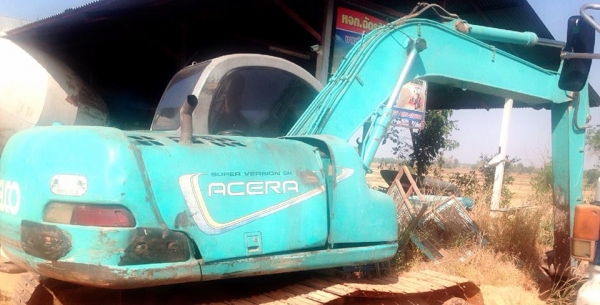 ***ขายแล้วครับขอบคุณ Truck2hand ขายแบคโฮ KOBELCO MARK V(5) SK120 S.No.LP13328 เครื่องเดิม ปั้มเดิม ไฟฟ้าครบ เครื่องดีแรงดี แน่น ปั้มดีแรง ทำงานดี เร็ว คล่องตัว บูมอาร์มสวยไม่มีปะไม่มีดาม บุ้งกี๋ดียังหนา เอวดีแน่น ช่วงล่าง80\% โซ่ดีหนา แทร็กหนาครบ เฟรมดีสวย