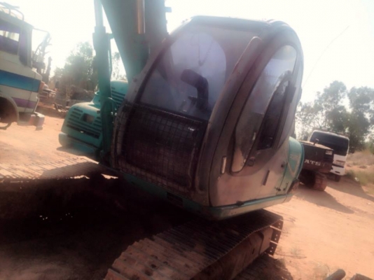 ***ขายแล้วครับขอบคุณ Truck2hand ขายแบคโฮ KOBELCO MARK V(5) SK120 S.No.LP13328 เครื่องเดิม ปั้มเดิม ไฟฟ้าครบ เครื่องดีแรงดี แน่น ปั้มดีแรง ทำงานดี เร็ว คล่องตัว บูมอาร์มสวยไม่มีปะไม่มีดาม บุ้งกี๋ดียังหนา เอวดีแน่น ช่วงล่าง80\% โซ่ดีหนา แทร็กหนาครบ เฟรมดีสวย