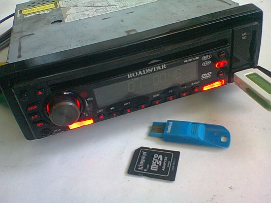 เครื่องเล่นติดรถยนต์ ROADSTAR