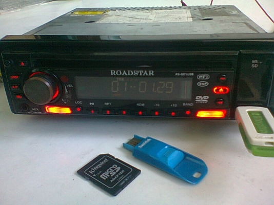 เครื่องเล่นติดรถยนต์ ROADSTAR