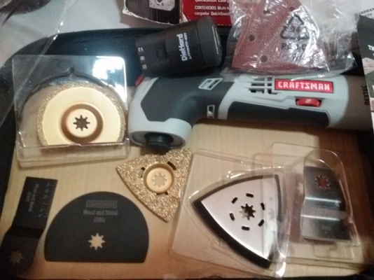 เครื่องมือมัลติทูล ตัด ขัด เซาะร่องยาแนว เจียร์ นวด ไร้สาย Carftman Multi Tools