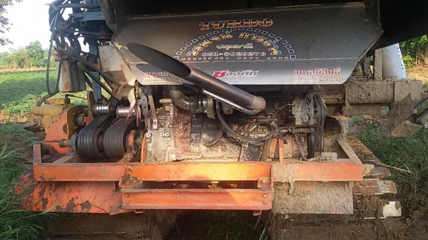 ขายรถเกี่ยวข้าววรพจแท้