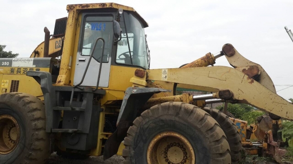 ขายรถตักล้อยาง komatsu wa350 ขาย1300000