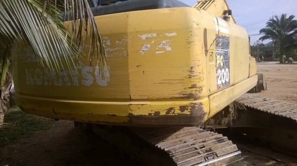 ขายแมคโคร komatsu pc200-7 ใช้งาน5xxxสภาพพร้อมใช้งานขาย1.8ล้าน ขายแมคโคร komatsu pc200-7 ใช้งาน5xxxสภาพพร้อมใช้งานขาย1.8ล้าน