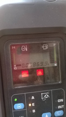 ขายแมคโคร komatsu pc200-7 ใช้งาน5xxxสภาพพร้อมใช้งานขาย1.8ล้าน ขายแมคโคร komatsu pc200-7 ใช้งาน5xxxสภาพพร้อมใช้งานขาย1.8ล้าน