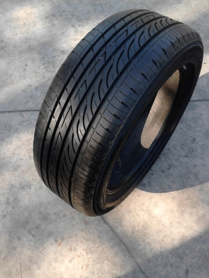 ใหม่ หนา ดอกยางนิ่ม ไม่มีปะ 225/50R17 BRIDGESTONE TURANZA GR-90   มี 1 เส้น  ปี 2013 ใหม่ๆ ดอกยางหนาๆ    TEL.081-427-3941