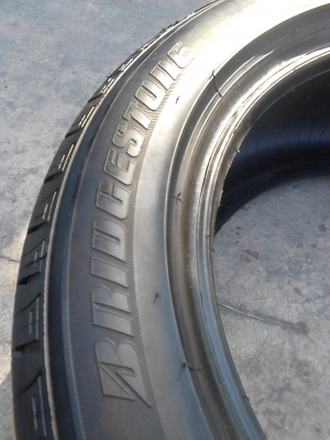 ใหม่ หนา ดอกยางนิ่ม ไม่มีปะ 225/50R17 BRIDGESTONE TURANZA GR-90   มี 1 เส้น  ปี 2013 ใหม่ๆ ดอกยางหนาๆ    TEL.081-427-3941