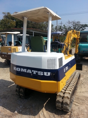 ขายด่วน KOMATSU PC 20-6 สภาพสวยมากพร้อมใช้ นำเข้าจากญี่ปุ่น 090-986-2521 อ๊อบ
