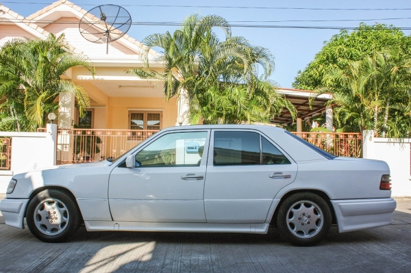 ขาย BENZ E200