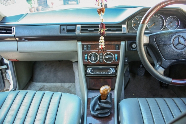 ขาย BENZ E200