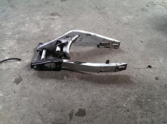 ขายสวิงอามร์ และปั๊มเบรค บน-ล่างของ แกมม่าพร้อมน๊อตแกน