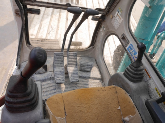 KOBELCO SK 200 มาคไฟฟ์ สภาพเดิมๆ งามๆๆๆ นำเข้าจาก ญี่ปุ่น แท้ๆ 1000\% ขายถูกๆๆๆ 090-986-2521