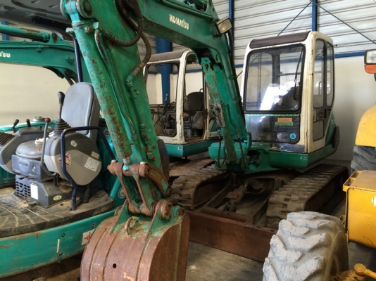 Komatsu PC40-7-23228 สภาพสวย ถึงไทยแล้ว ราคาถูกครับ