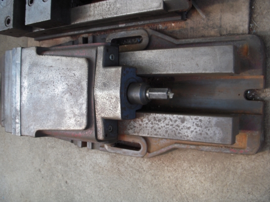 ปากกาจับชิ้นงาน VERTEX ตัวละ 6,000 และ 12,000 บาท