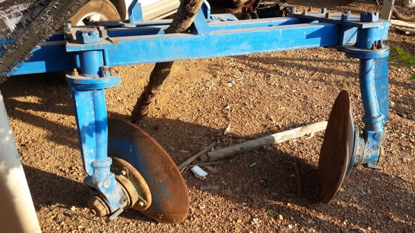 ขายผานยกร่องรถไถฟอร์ด ยี่ห้อ VT