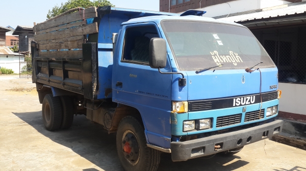 ขายเหมา รถบรรทุก 4 คัน 1,130,000 บาท ขายเหมา รถบรรทุก 4 คัน 1,130,000 บาท