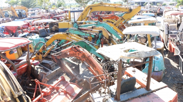 โปรโมชั่นรับปีใหม่ โล็ะไปเลยรถขุดราคาพิเศษน้องร็อคจัดเต็มอีกแล้ว