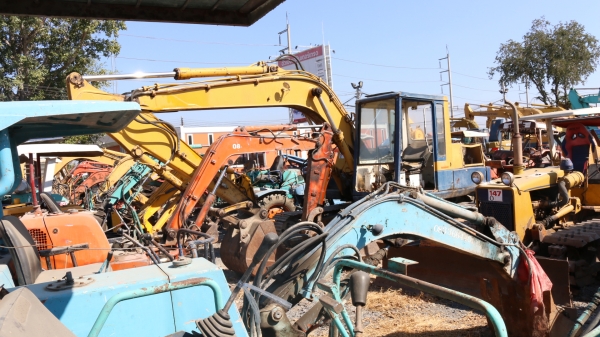 โปรโมชั่นรับปีใหม่ โล็ะไปเลยรถขุดราคาพิเศษน้องร็อคจัดเต็มอีกแล้ว