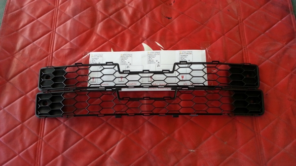 ตะแกรงช่องลมในกันชนหน้าวีโก้สมาร์ท ของแท้มือสอง