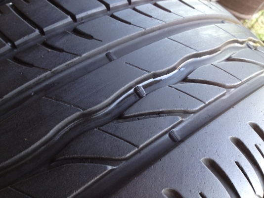 ยางบริดสโตน245 45R17ปี2013Polandสวยๆ ยางบริดสโตน245 45R17ปี2013Polandสวยๆ