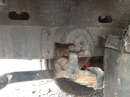 6 ล้อ อีซูสุ  (ไม่ดั้ม)  สภาพพร้อมใช้งาน  (ลองอ่านรายละเอียดด้านล่าางดู) เล่มพร้อม....โอน