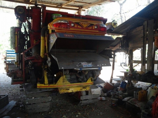 ขายรถเกี่ยวข้าวไทยเส็งยนต์