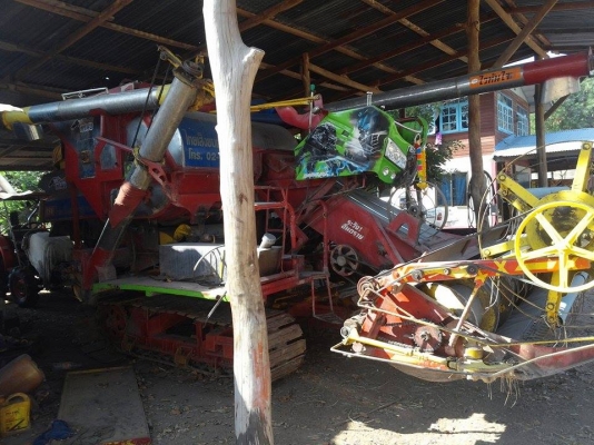 ขายรถเกี่ยวข้าวไทยเส็งยนต์