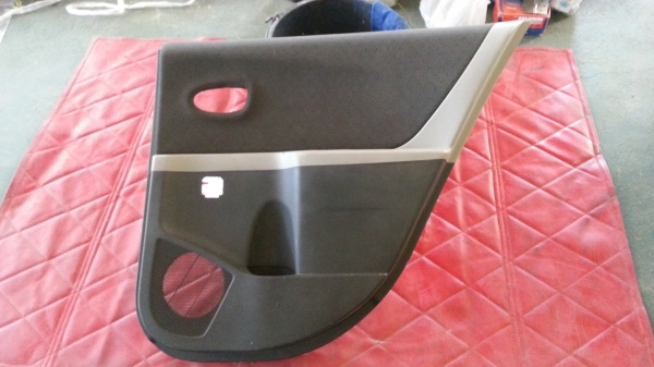 ชุดแผงประตู ยาริส ตัวแรก