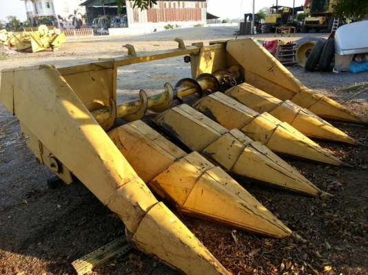 หัวตัดข้าวโพด จอนเดียร์ 5 ร่อง พับได้