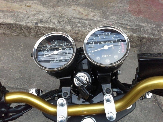 Stallion mini solo cafe สตาร์ทมือ เครื่อง 125 cc วิ่ง 100 กม.ซื้อเงินสดป้ายแดงมาได้เดือนเดียว มีเล่มพร้อม ภาษีพรบ.เต็มทั้งปี คุ้มมากๆ เจ้าของใช้ไม่ถนัดเอามาเทิร์นคันอื่นที่ร้านไป รถสวยมาก พอๆป้ายแดง